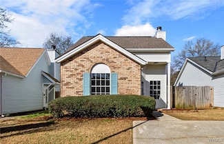 2828 Robinwood Ln, Northport, AL 35476