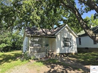 511 S Carter St, Clinton, MO 64735