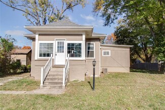 508 Grace St, Godfrey, IL 62035