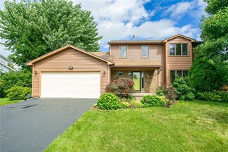 451 Guinevere Dr, Rochester, NY 14626
