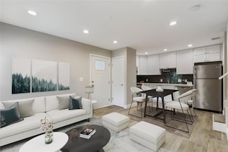 935 La Posada Dr Unit 158, Austin, TX 78752