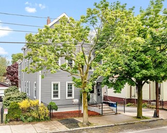 230 Crescent Ave, Revere, MA 02151