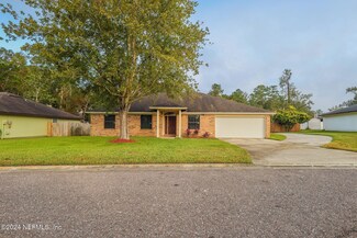 5821 Copper Creek Dr, Jacksonville, FL 32218