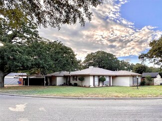 700 SE 28th Ave, Mineral Wells, TX 76067