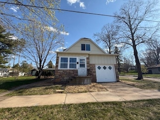 1015 Cedar St, Wausau, WI 54401