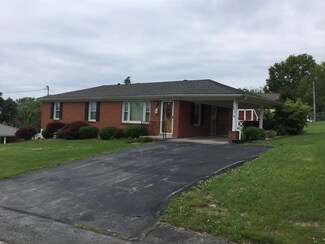 253 Queensway Dr, Frankfort, KY 40601