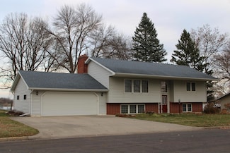 362 S Shore Dr, Winsted, MN 55395