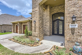 2044 Doolan Dr, Conroe, TX 77301