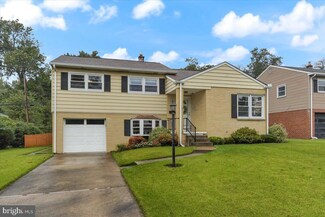 2240 Saint James Dr, Wilmington, DE 19808