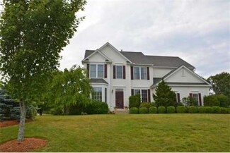 1 Blackstone Ln, South Grafton, MA 01560
