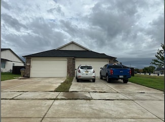 5746 E Bristol St, Wichita, KS 67220