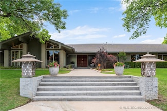 6232 S Jamestown Ave, Tulsa, OK 74136