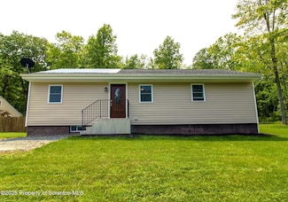 114 Tourist Ave, Clarks Summit, PA 18411