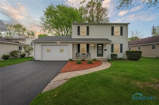 4734 Wickford Dr E, Sylvania, OH 43560