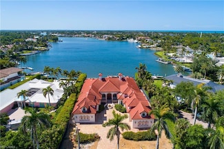 600 Galleon Dr, Naples, FL 34102