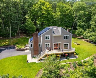 2 Pent Rd, Bloomfield, CT 06002
