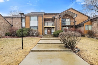 8551 N Servite Dr Unit 118, Milwaukee, WI 53223