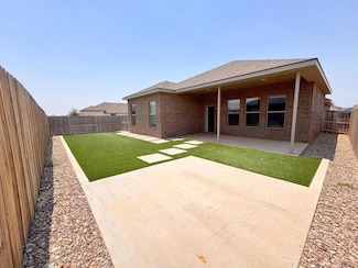 6800 Lonesome Dove Ln, Midland, TX 79705