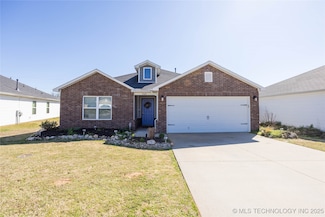 15019 S 284th Ave E, Coweta, OK 74429