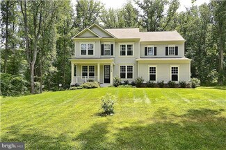 17198 Flint Farm Dr, Round Hill, VA 20141