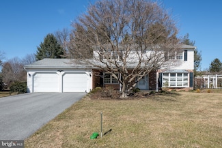 17 Buttonwood Dr, Lititz, PA 17543