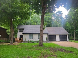 1604 Nichols Ave, Okoboji, IA 51355