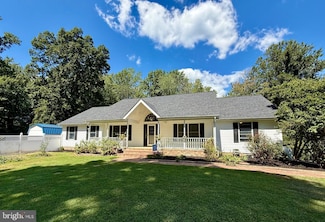 43220 Rosalinds Dr, Hollywood, MD 20636