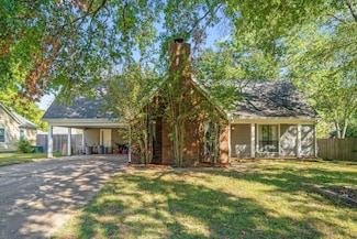 8438 River Glen Dr, Germantown, TN 38139