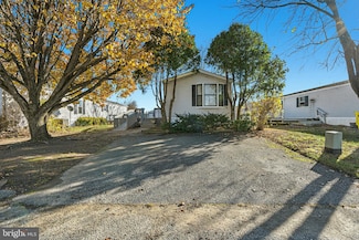 136 Rodeo Cir, Middle River, MD 21220