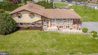 1650 Easton Rd, Hellertown, PA 18055
