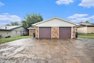 6817 W Cleburne Rd, Fort Worth, TX 76133