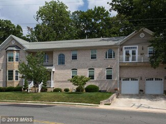 2727 N Westmoreland St, Arlington, VA 22213