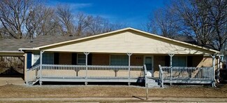 424 W Jackson St, Bolivar, TN 38008