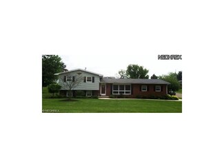 325 Rhine St SW, Sugarcreek, OH 44681