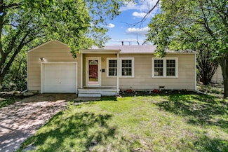 1910 S Faulders Ln, Wichita, KS 67218