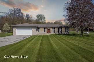 9419 S Hemlock Rd, Saint Charles, MI 48655