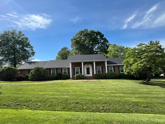 153 Countryside Dr, Appomattox, VA 24522