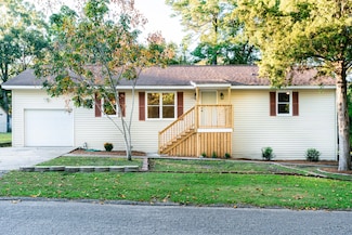 1106 Ruth Landolina Dr, Hanahan, SC 29410