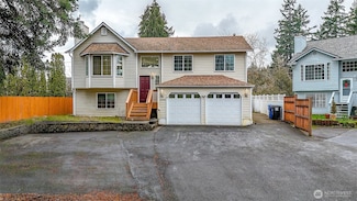 12725 Roosevelt Way NE, Seattle, WA 98125