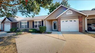1228 Shirley Ridge Dr, Saint Charles, MO 63304