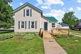 405 6th Ave, Clarence, IA 52216