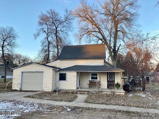 403 Pioneer Ave, Hayti, SD 57241
