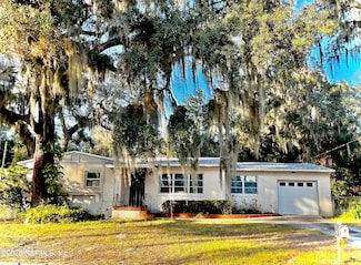 2206 Gillis St, Palatka, FL 32177