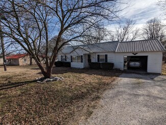 204 Pierce Ave, Exeter, MO 65647