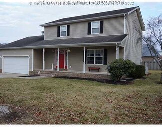 2 Hampton Rd, Winfield, WV 25213
