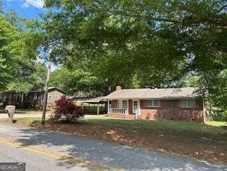 411 Cade St, Hartwell, GA 30643