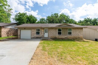 1622 Spring Lake Dr, Mesquite, TX 75149