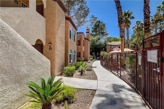 9325 W Desert Inn Rd Unit 143, Las Vegas, NV 89117