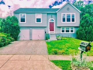 1651 Hollow Run Dr, Columbus, OH 43223