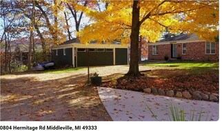 10804 Hermitage Pointe Rd, Middleville, MI 49333
